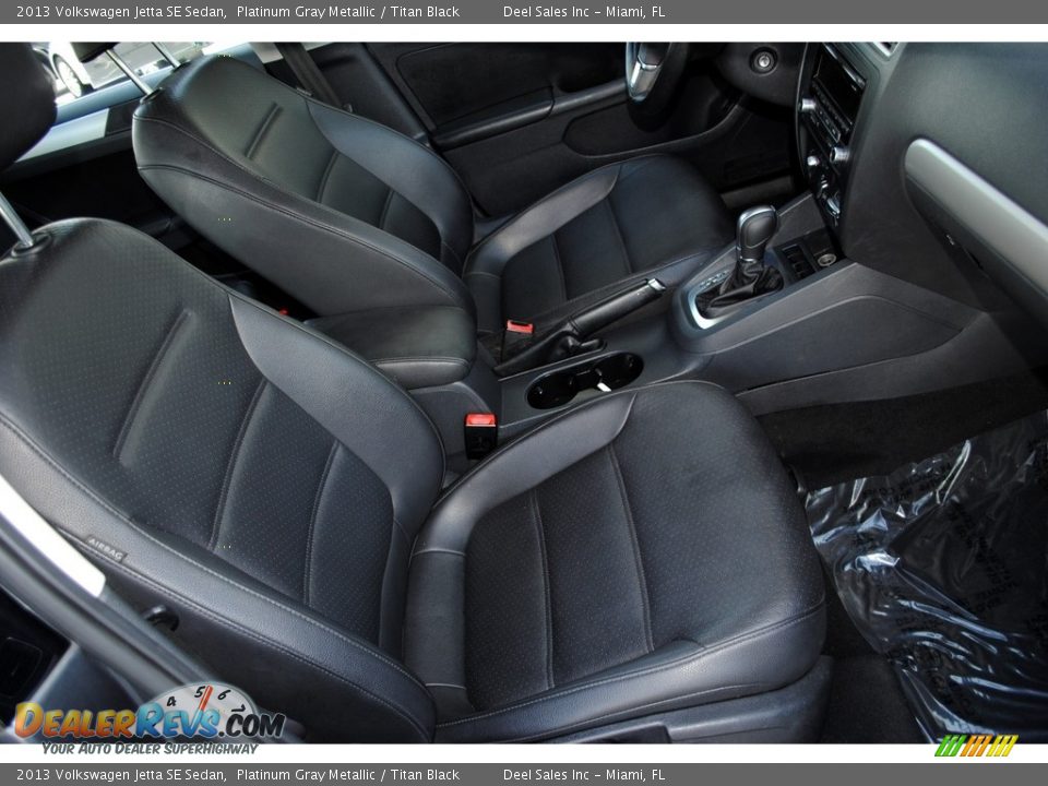 2013 Volkswagen Jetta SE Sedan Platinum Gray Metallic / Titan Black Photo #18