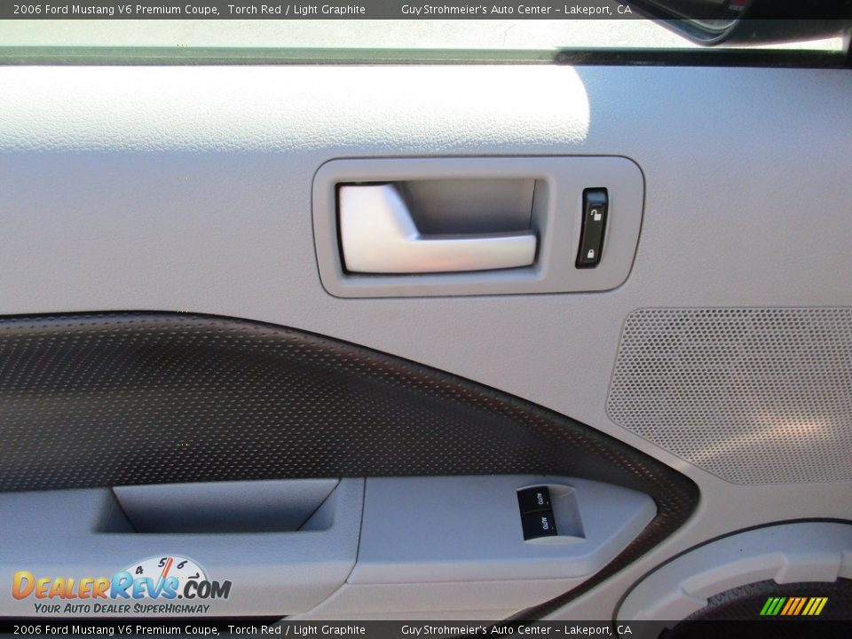 2006 Ford Mustang V6 Premium Coupe Torch Red / Light Graphite Photo #10