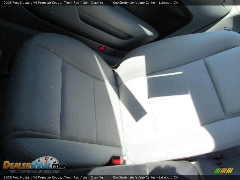 2006 Ford Mustang V6 Premium Coupe Torch Red / Light Graphite Photo #17