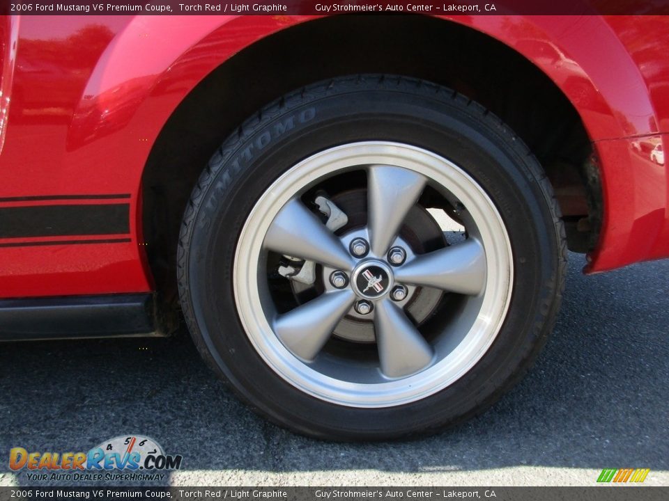2006 Ford Mustang V6 Premium Coupe Torch Red / Light Graphite Photo #23