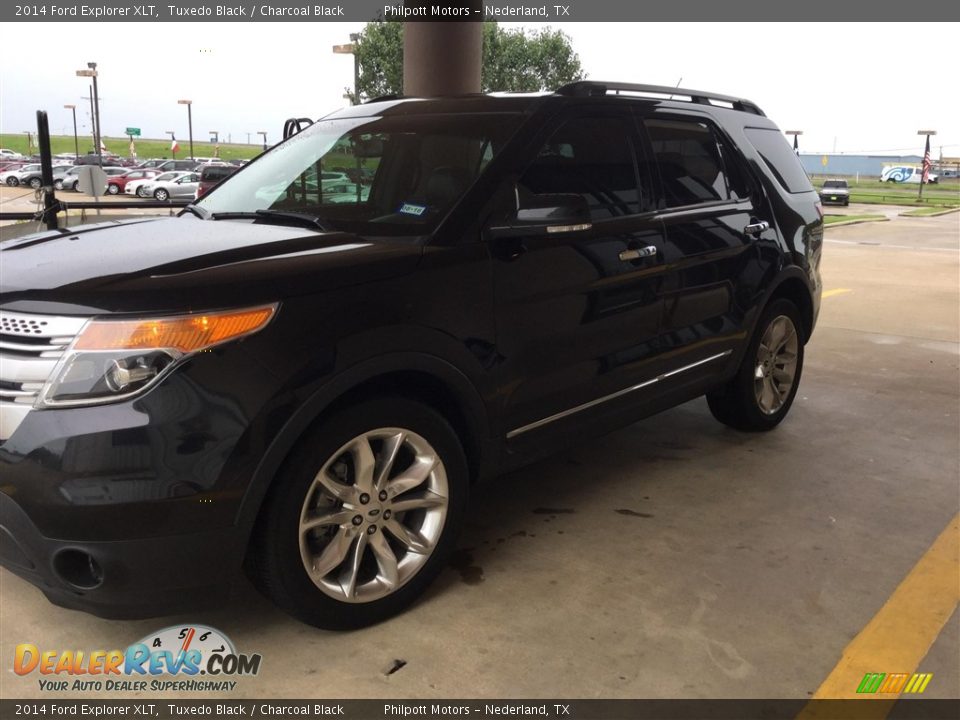 2014 Ford Explorer XLT Tuxedo Black / Charcoal Black Photo #3