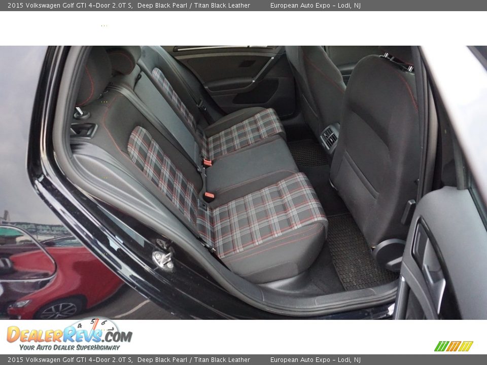 2015 Volkswagen Golf GTI 4-Door 2.0T S Deep Black Pearl / Titan Black Leather Photo #10