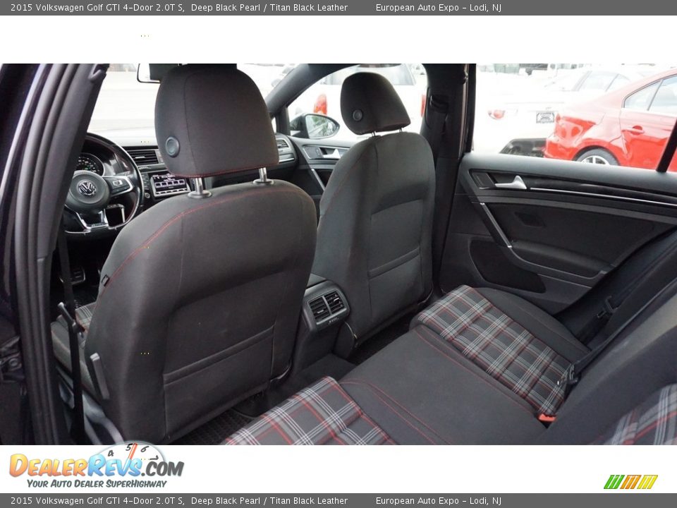 2015 Volkswagen Golf GTI 4-Door 2.0T S Deep Black Pearl / Titan Black Leather Photo #11
