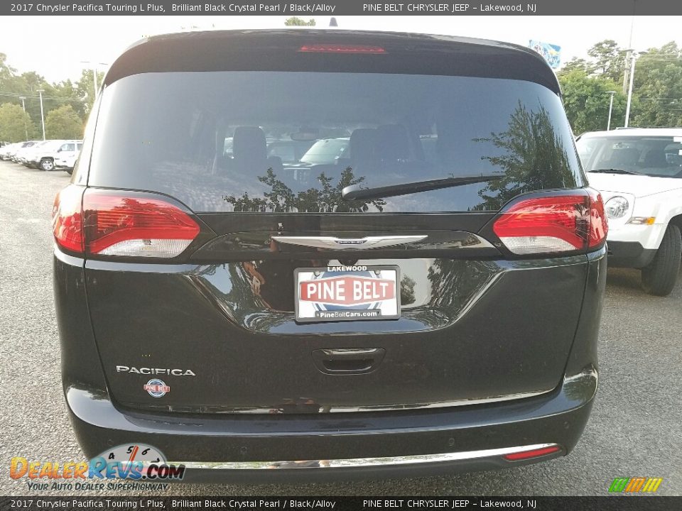 2017 Chrysler Pacifica Touring L Plus Brilliant Black Crystal Pearl / Black/Alloy Photo #5