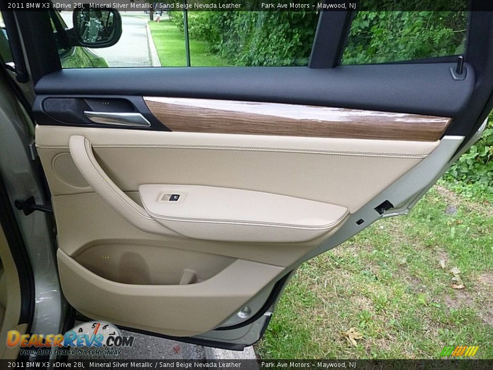Door Panel of 2011 BMW X3 xDrive 28i Photo #19