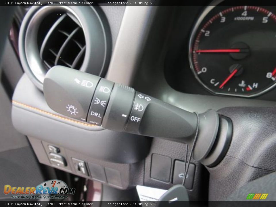 2016 Toyota RAV4 SE Black Currant Metallic / Black Photo #14