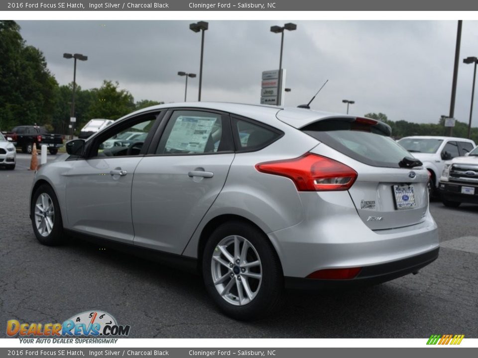 2016 Ford Focus SE Hatch Ingot Silver / Charcoal Black Photo #19