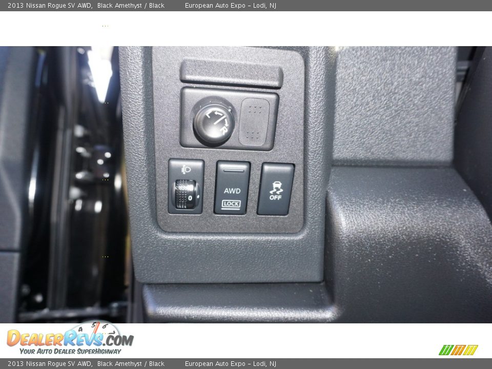 2013 Nissan Rogue SV AWD Black Amethyst / Black Photo #19
