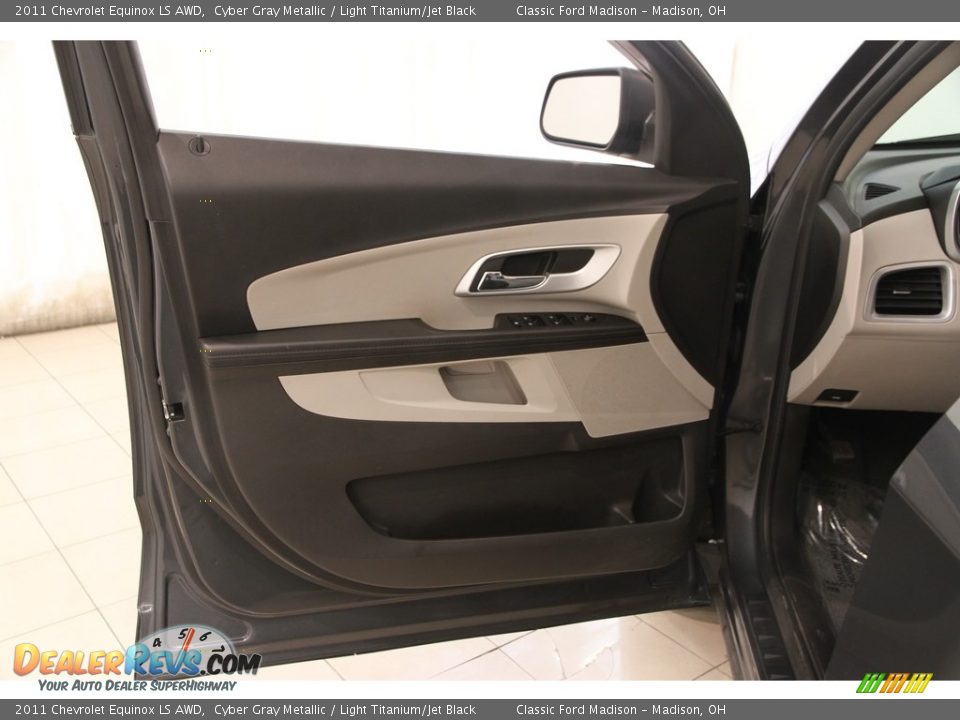 2011 Chevrolet Equinox LS AWD Cyber Gray Metallic / Light Titanium/Jet Black Photo #4