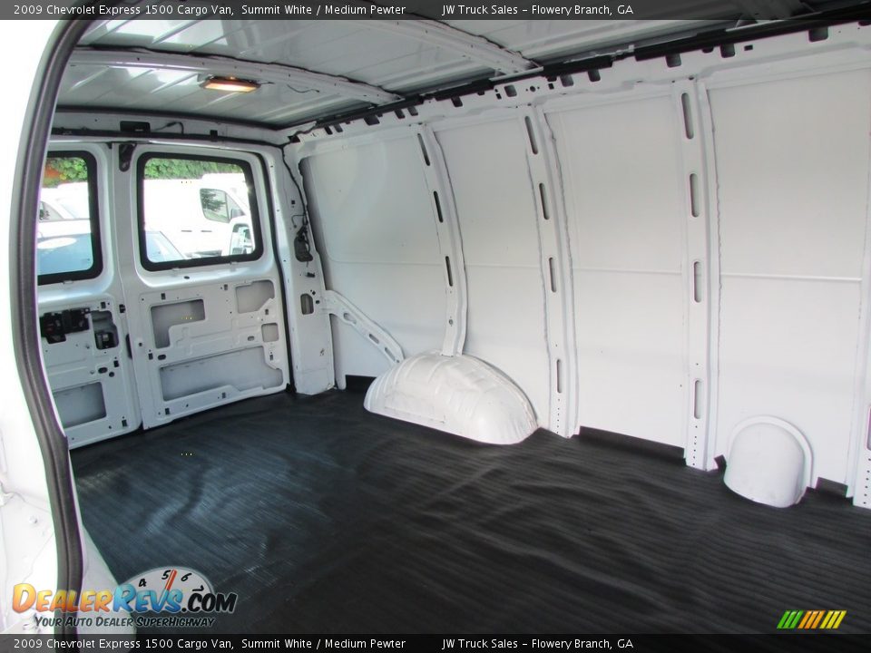 2009 Chevrolet Express 1500 Cargo Van Summit White / Medium Pewter Photo #31