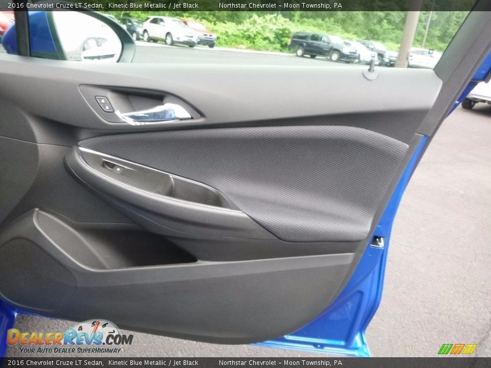 2016 Chevrolet Cruze LT Sedan Kinetic Blue Metallic / Jet Black Photo #6
