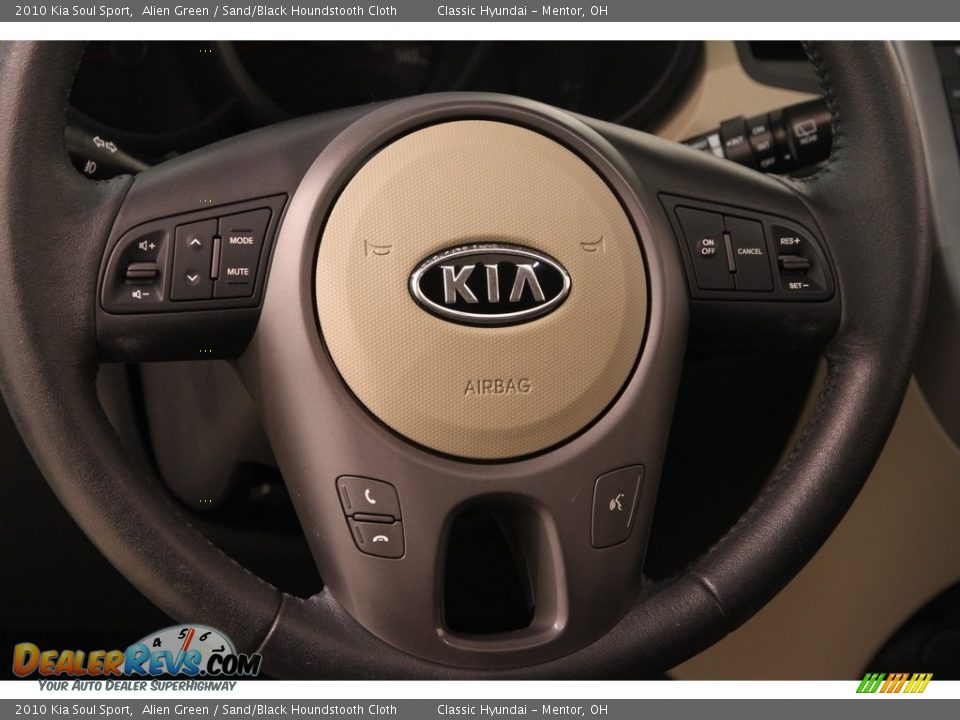 2010 Kia Soul Sport Alien Green / Sand/Black Houndstooth Cloth Photo #7