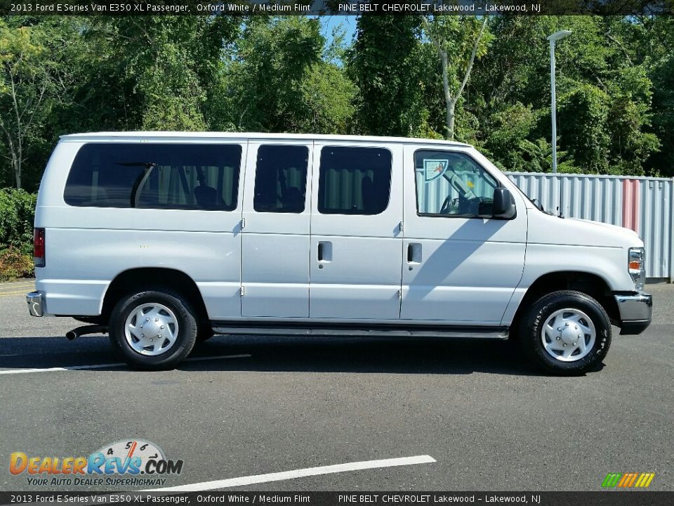 2013 Ford E Series Van E350 XL Passenger Oxford White / Medium Flint Photo #4