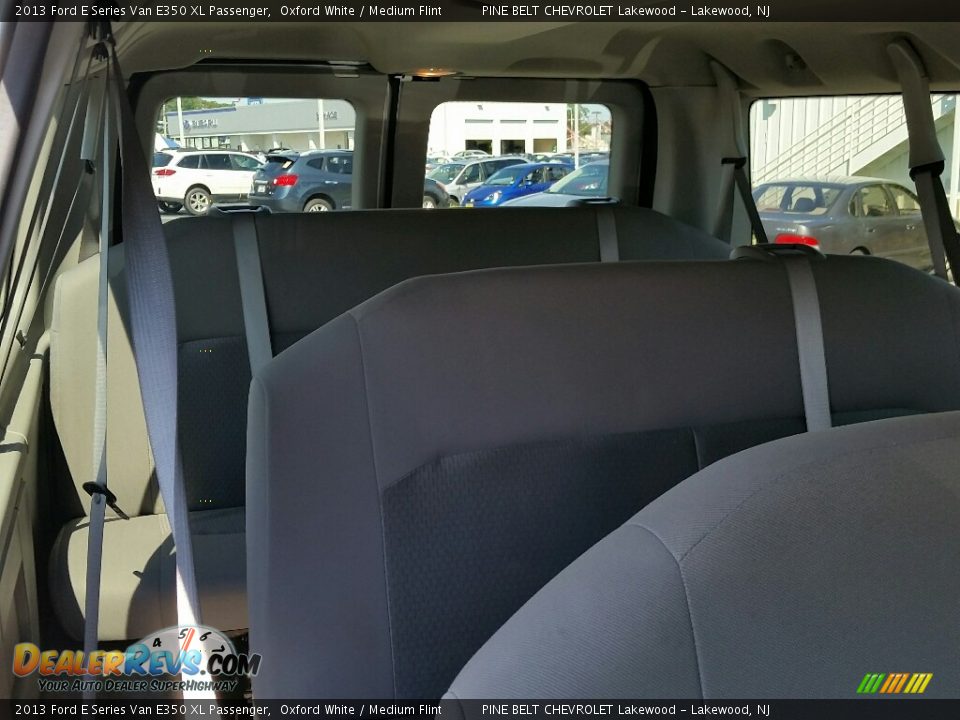2013 Ford E Series Van E350 XL Passenger Oxford White / Medium Flint Photo #10