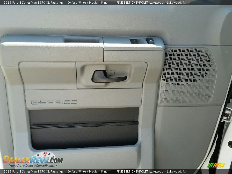 2013 Ford E Series Van E350 XL Passenger Oxford White / Medium Flint Photo #15