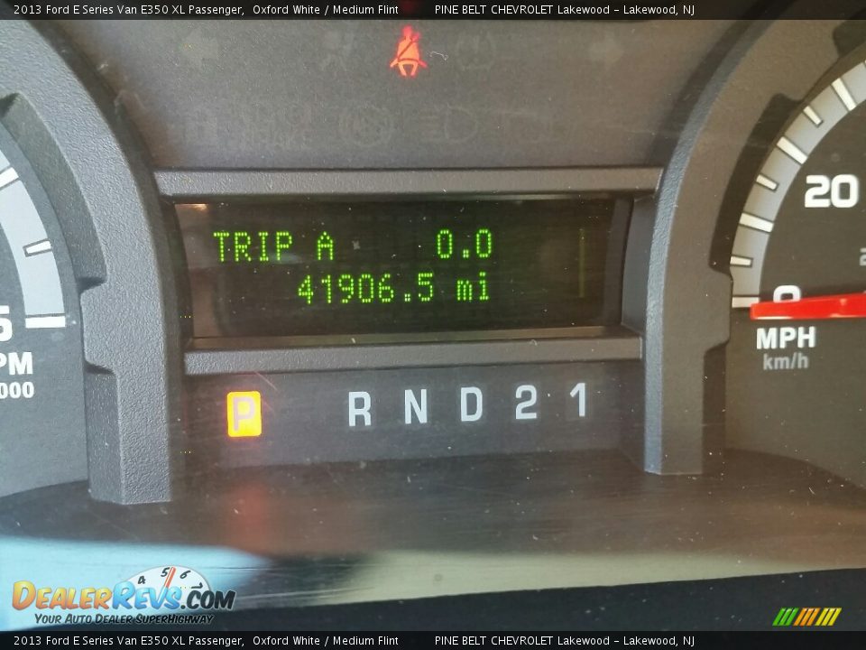 2013 Ford E Series Van E350 XL Passenger Oxford White / Medium Flint Photo #24