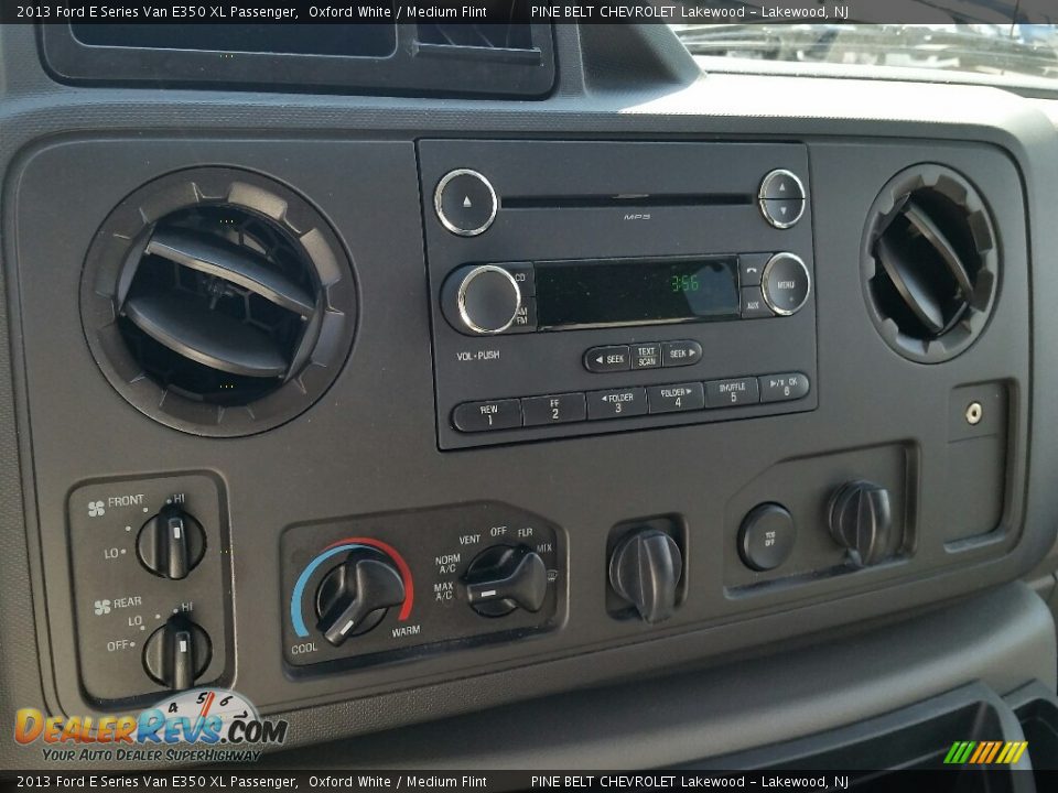 2013 Ford E Series Van E350 XL Passenger Oxford White / Medium Flint Photo #25