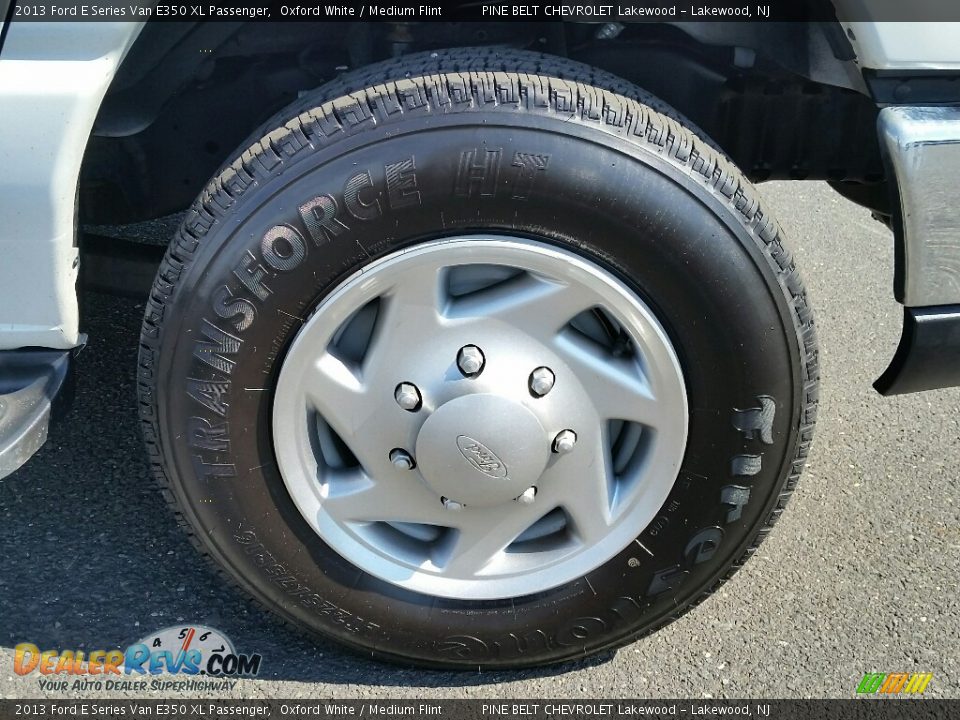 2013 Ford E Series Van E350 XL Passenger Oxford White / Medium Flint Photo #29