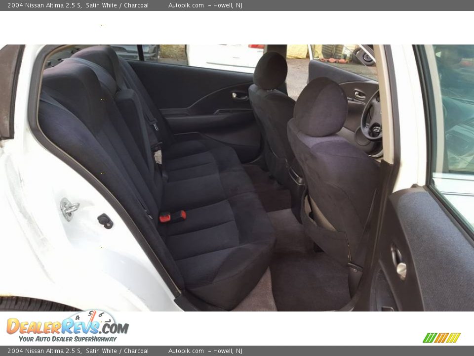 2004 Nissan Altima 2.5 S Satin White / Charcoal Photo #12