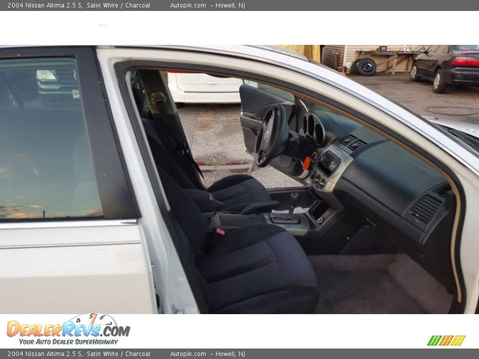 2004 Nissan Altima 2.5 S Satin White / Charcoal Photo #13