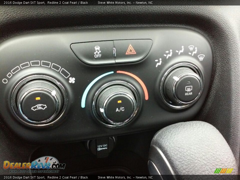 Controls of 2016 Dodge Dart SXT Sport Photo #17