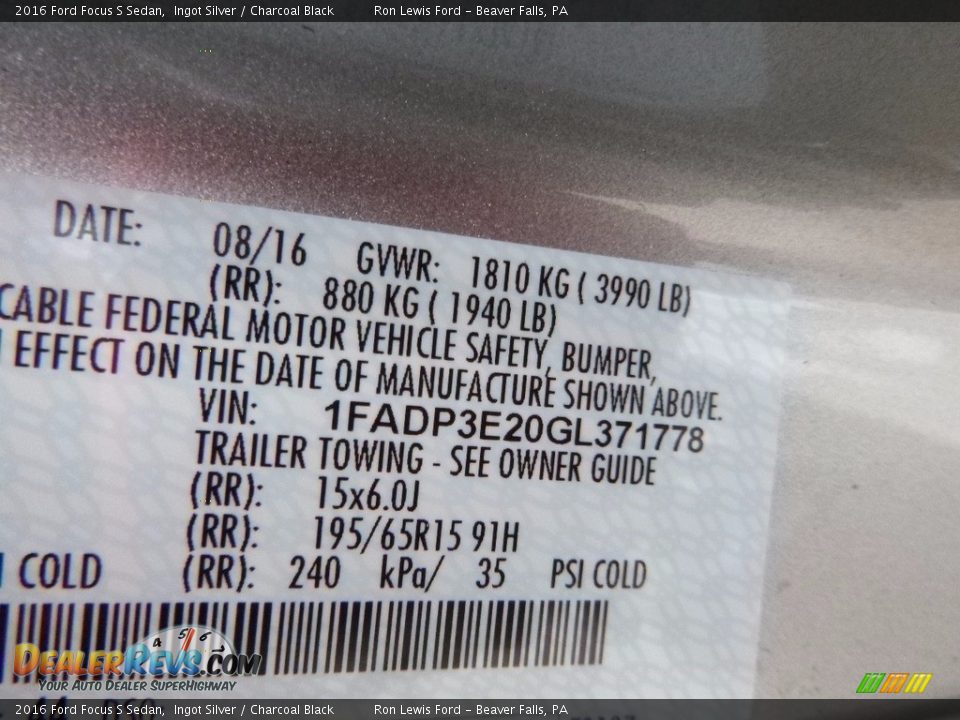 2016 Ford Focus S Sedan Ingot Silver / Charcoal Black Photo #14