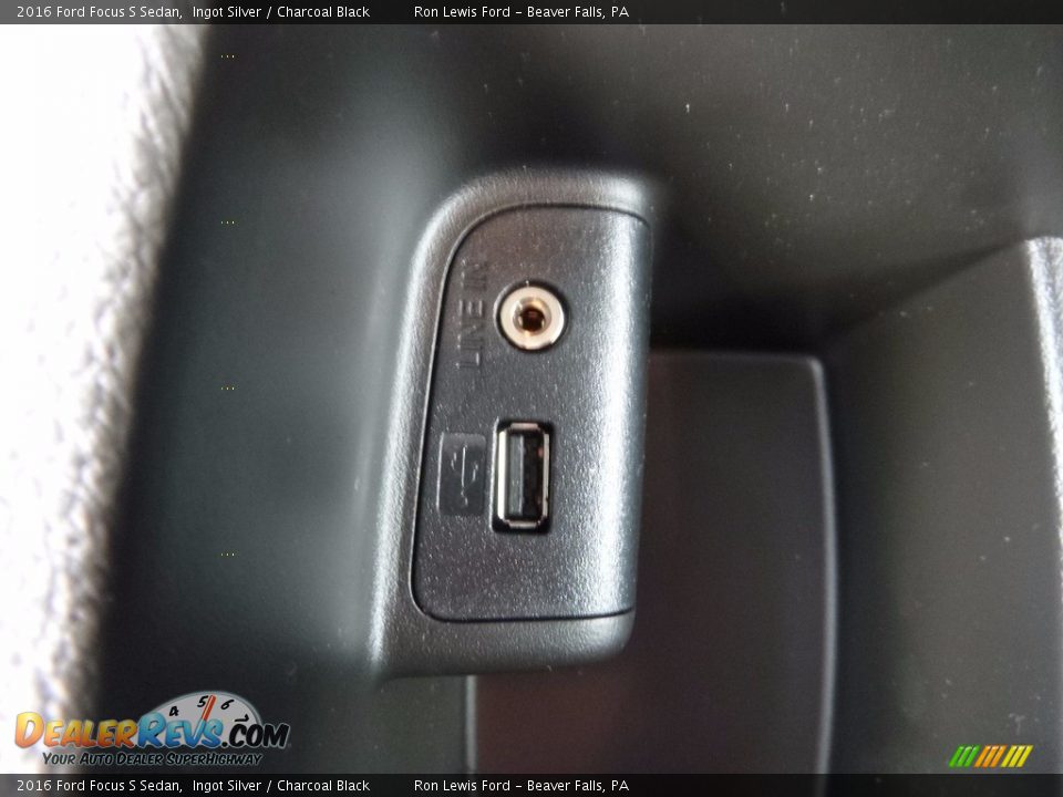 2016 Ford Focus S Sedan Ingot Silver / Charcoal Black Photo #19