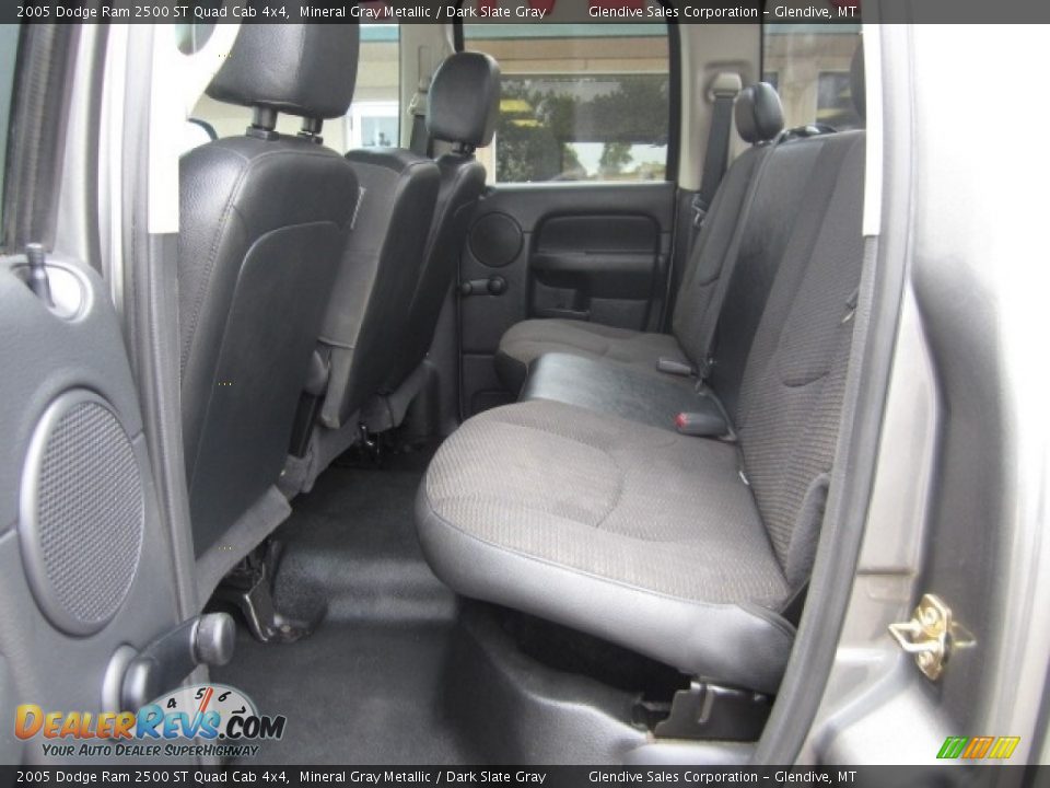 2005 Dodge Ram 2500 ST Quad Cab 4x4 Mineral Gray Metallic / Dark Slate Gray Photo #12