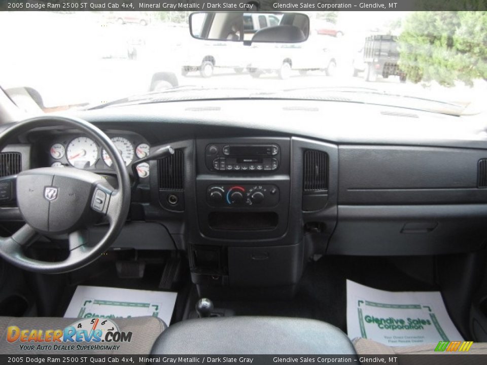 2005 Dodge Ram 2500 ST Quad Cab 4x4 Mineral Gray Metallic / Dark Slate Gray Photo #17