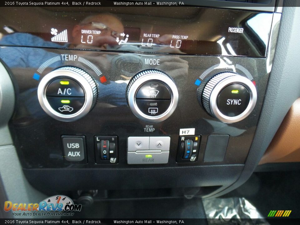 Controls of 2016 Toyota Sequoia Platinum 4x4 Photo #20
