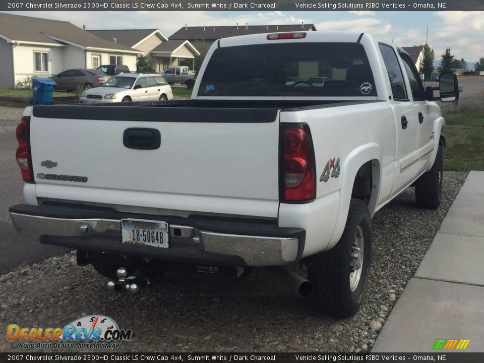 2007 Chevrolet Silverado 2500HD Classic LS Crew Cab 4x4 Summit White / Dark Charcoal Photo #4