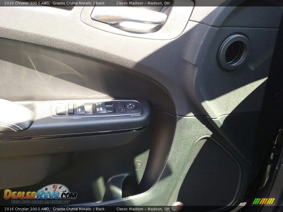 2016 Chrysler 300 S AWD Granite Crystal Metallic / Black Photo #4