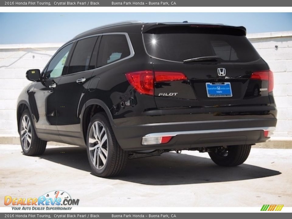 2016 Honda Pilot Touring Crystal Black Pearl / Black Photo #2