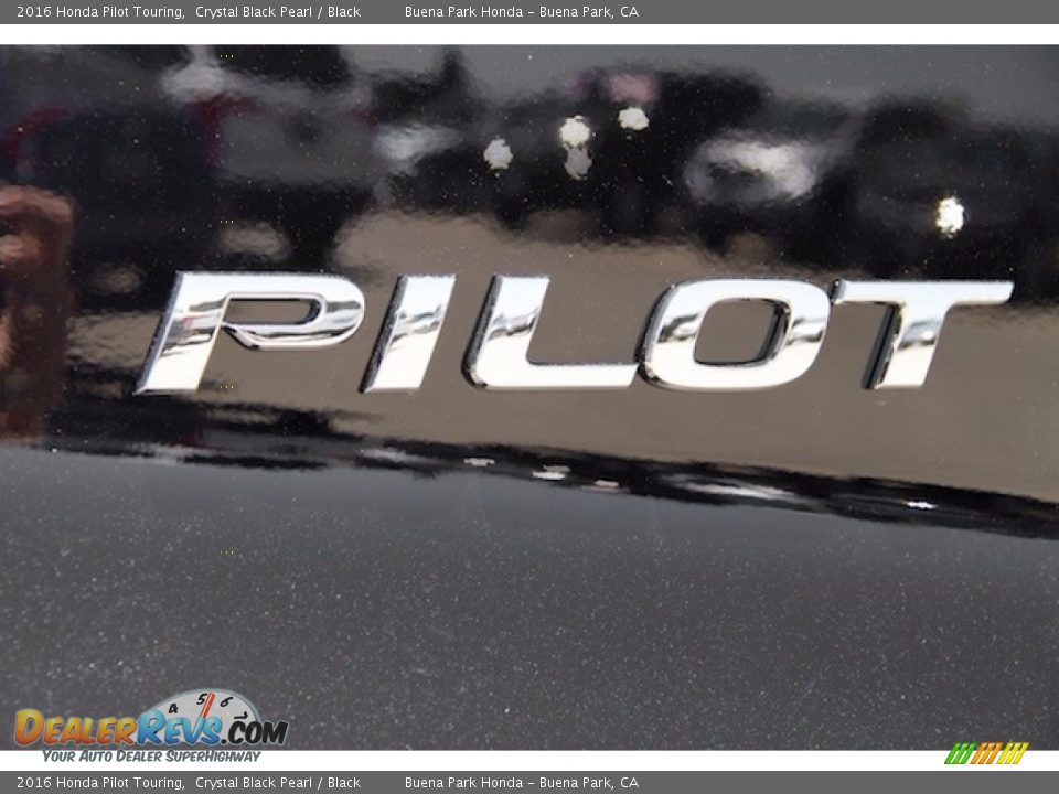 2016 Honda Pilot Touring Crystal Black Pearl / Black Photo #3