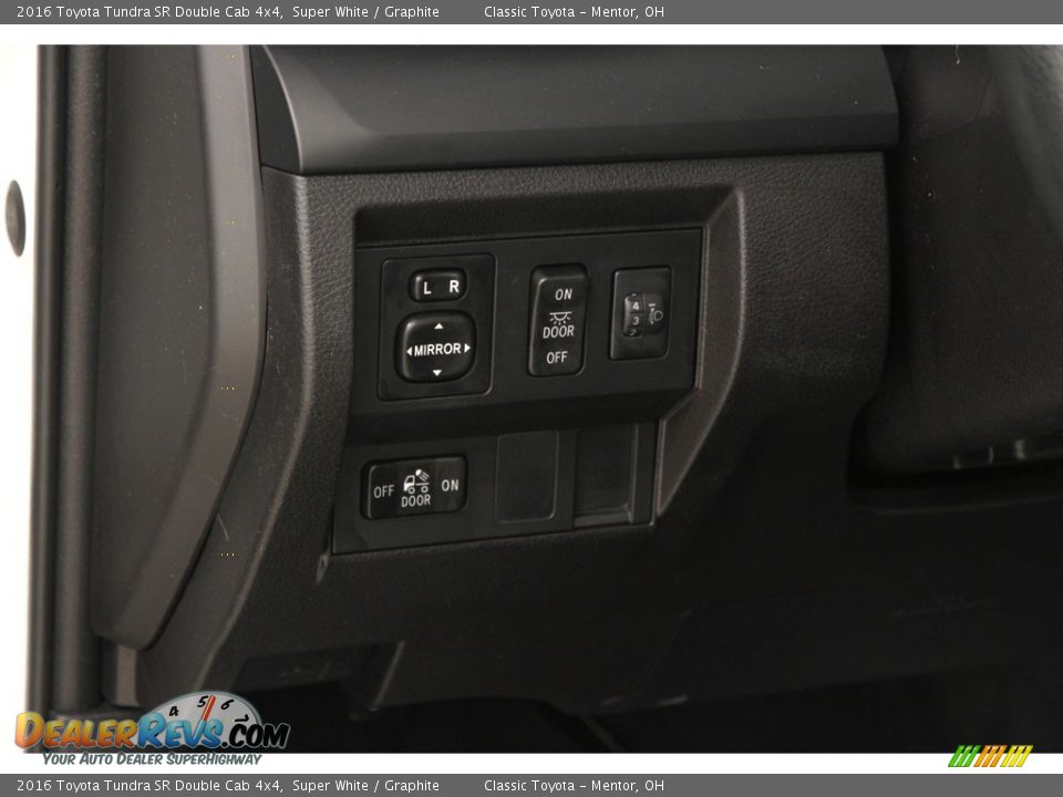 2016 Toyota Tundra SR Double Cab 4x4 Super White / Graphite Photo #5