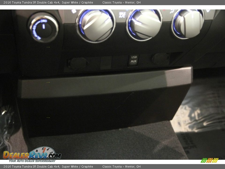 2016 Toyota Tundra SR Double Cab 4x4 Super White / Graphite Photo #15