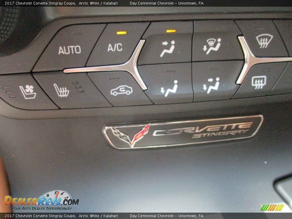 2017 Chevrolet Corvette Stingray Coupe Arctic White / Kalahari Photo #18