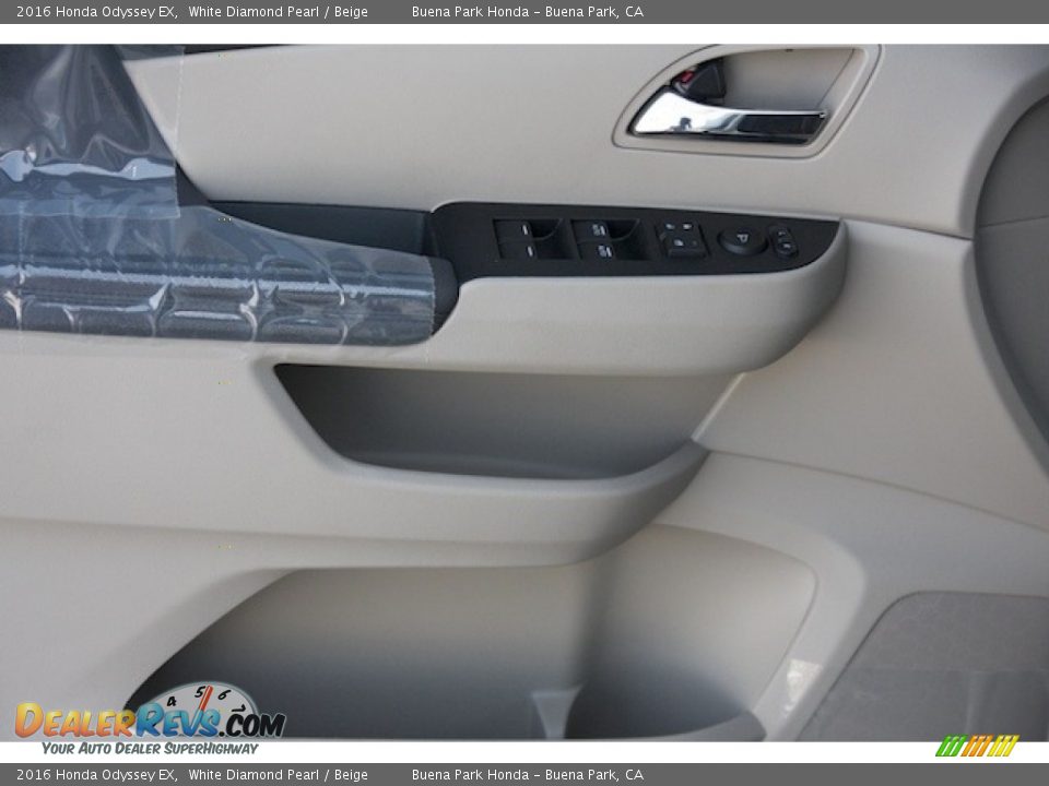 2016 Honda Odyssey EX White Diamond Pearl / Beige Photo #8