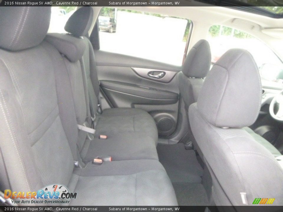 2016 Nissan Rogue SV AWD Cayenne Red / Charcoal Photo #6