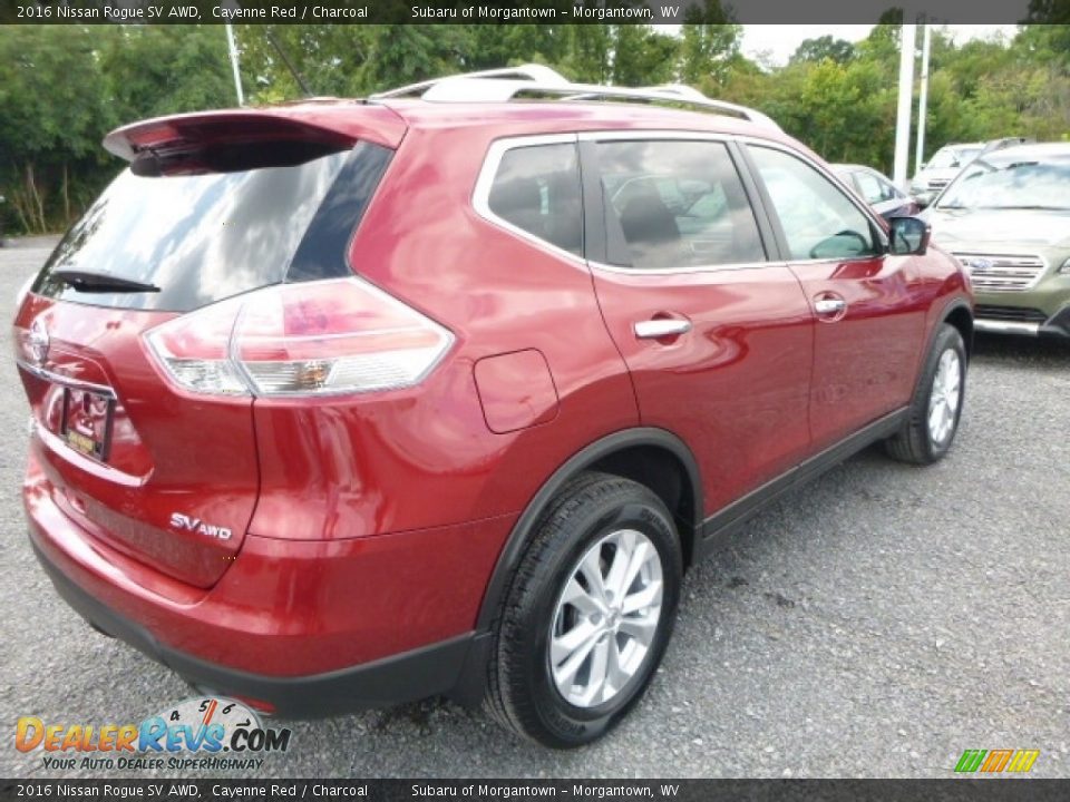 2016 Nissan Rogue SV AWD Cayenne Red / Charcoal Photo #8