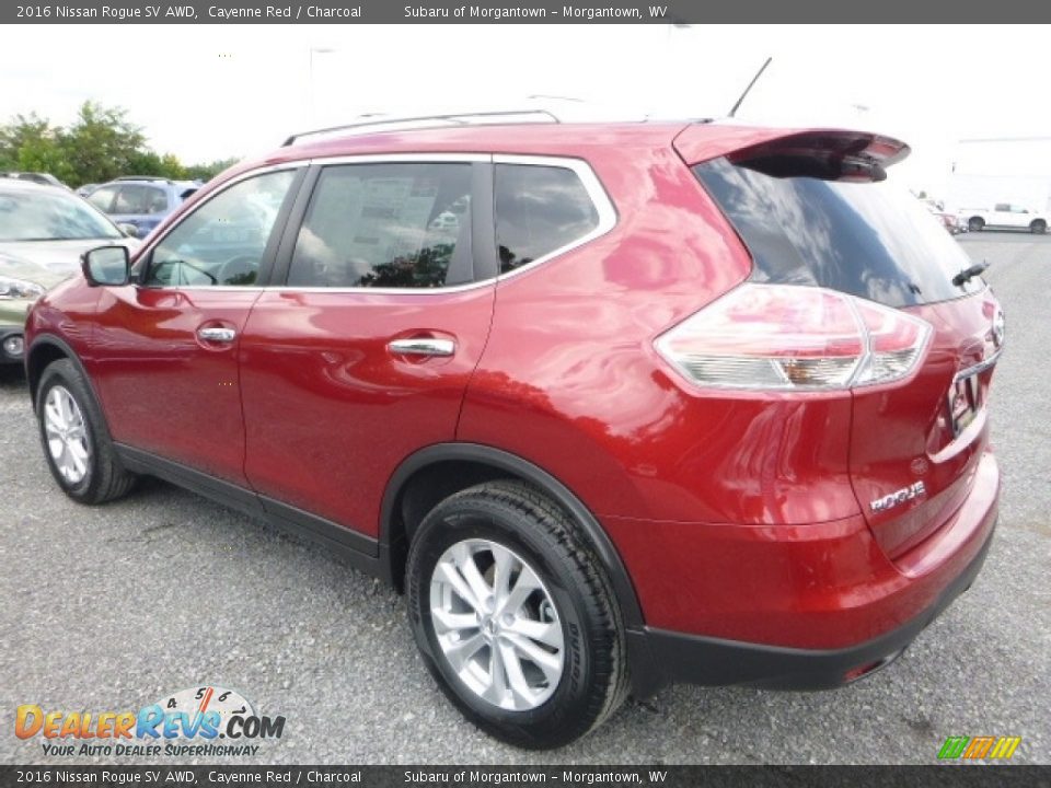 2016 Nissan Rogue SV AWD Cayenne Red / Charcoal Photo #10