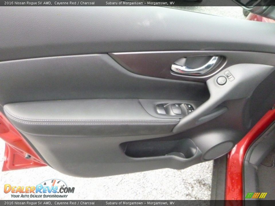2016 Nissan Rogue SV AWD Cayenne Red / Charcoal Photo #15