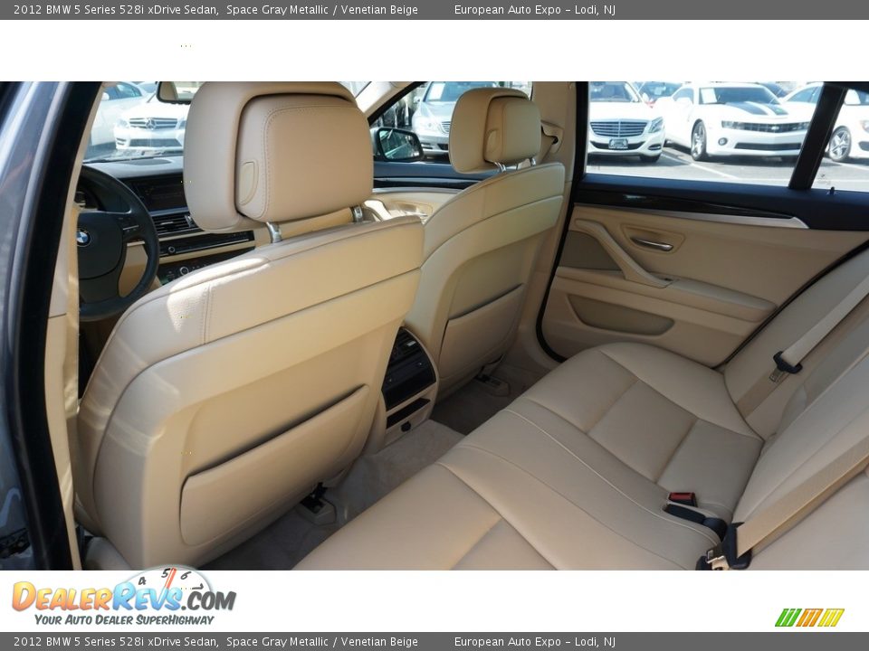 2012 BMW 5 Series 528i xDrive Sedan Space Gray Metallic / Venetian Beige Photo #11