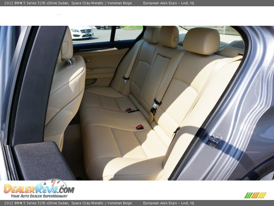 2012 BMW 5 Series 528i xDrive Sedan Space Gray Metallic / Venetian Beige Photo #12