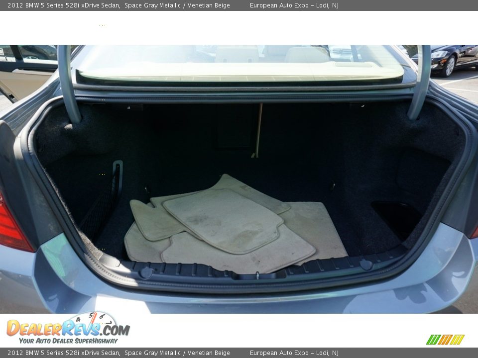 2012 BMW 5 Series 528i xDrive Sedan Space Gray Metallic / Venetian Beige Photo #17