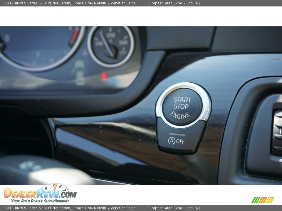 2012 BMW 5 Series 528i xDrive Sedan Space Gray Metallic / Venetian Beige Photo #33