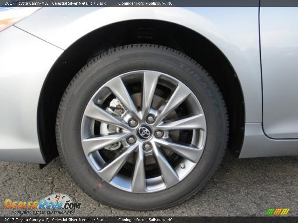 2017 Toyota Camry XLE Celestial Silver Metallic / Black Photo #4