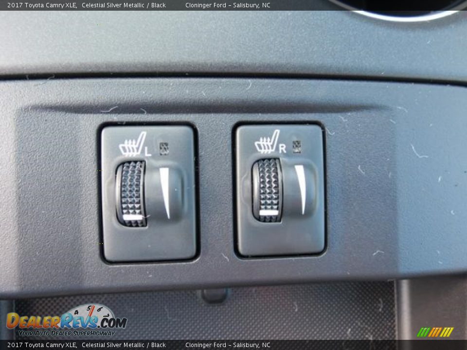 Controls of 2017 Toyota Camry XLE Photo #20