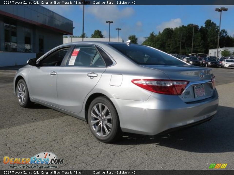2017 Toyota Camry XLE Celestial Silver Metallic / Black Photo #28