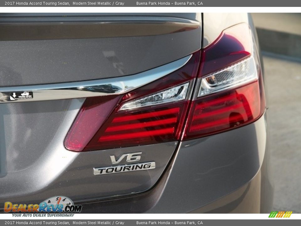 2017 Honda Accord Touring Sedan Modern Steel Metallic / Gray Photo #4